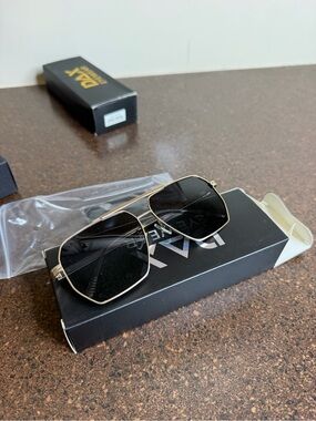 DAX EYEWEAR- Axl Gold Frame Black Lens Aviator Sunglasses